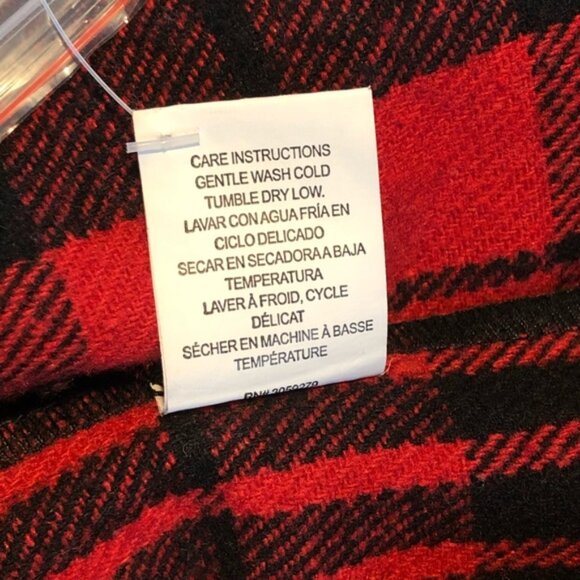 Thread & Supply Thick Buffalo Plaid Flannel Button Down Shirt - Picture 4 of 6